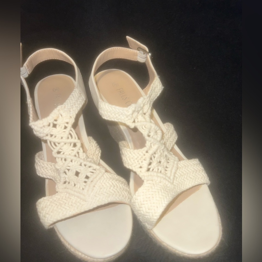 Falls Creek Tan Wedges 8